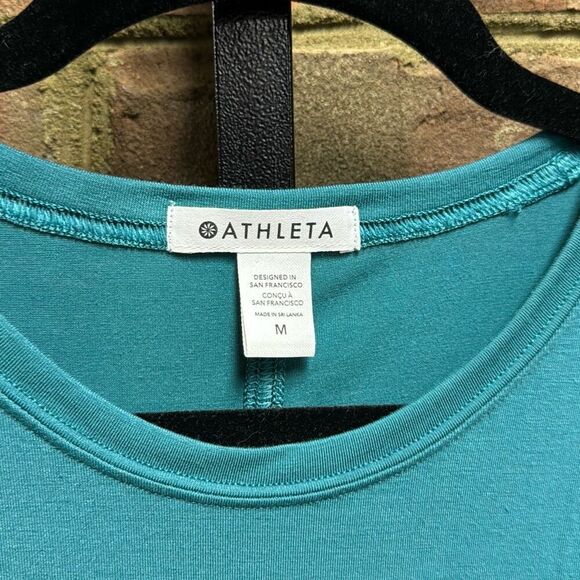 Athleta Women’s Twist Tank Top Size Medium Great - Picture 3 of 4